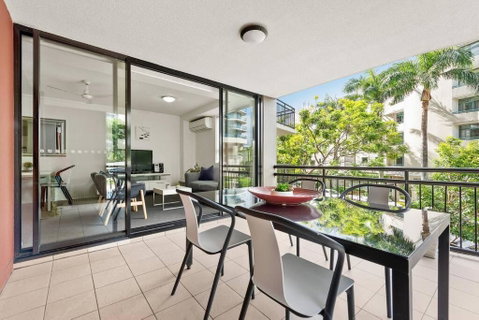 Resort Living - 10mins CBD - 2Bed / 2Bath / 1Car - Brisbane Tourism 2