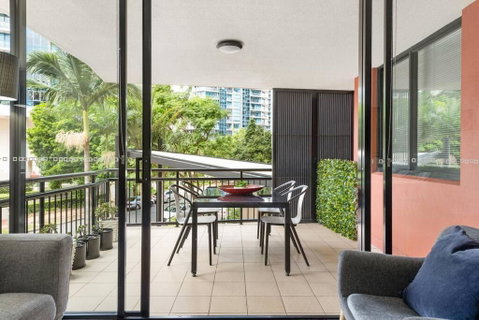 Resort Living - 10mins CBD - 2Bed / 2Bath / 1Car - Brisbane Tourism 1