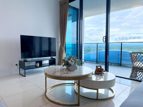 Resort-Style Apartment Near Harbour Town - Brisbane Tourism 2