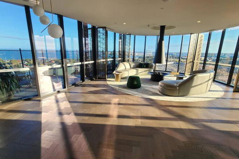 Resort-style Exec 1 Bed With Study In Port Melbourne - Tourism Brisbane 1