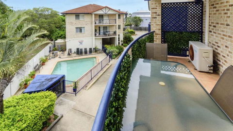 Resort Style Unit Across From The Water - Brisbane Tourism 0