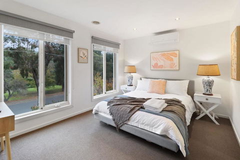 Retreat On Gairloch I Geelong River Hideaway - Brisbane 4u 3