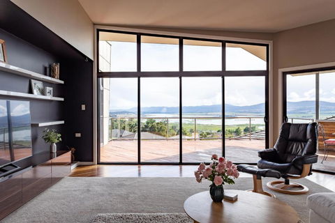River Haven Serene Spacious With River Views - Tourism Brisbane 0