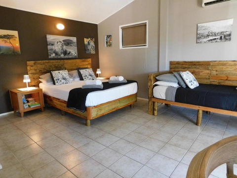 Riverbend Cottage Cabin - Little Heaven - Tourism Brisbane 3