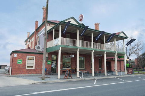 Riverina Hotel - Tourism Brisbane 0
