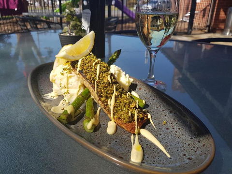 Riverina Hotel - Tourism Brisbane 2