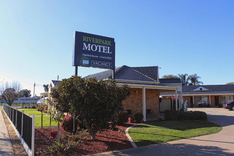 RiverPark Motel - Tourism Brisbane 0