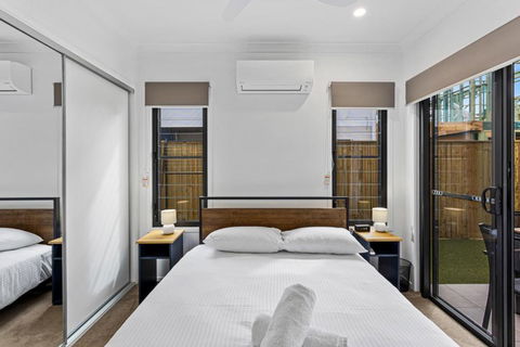 Riverside 3-Bed Home With Study Nook And BBQ - Brisbane Tourism 2