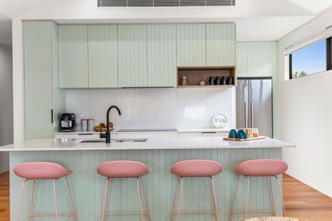 Riverside Luxe- Brand New, 50m To River, 3 Bedroom, Pizza Oven! - Tourism Brisbane 1