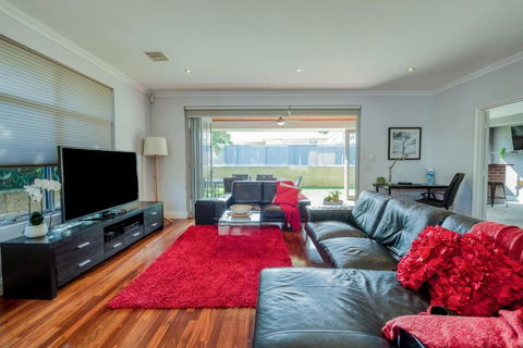 Rivervale Retreat - Spacious Family Living - Tourism Brisbane 1