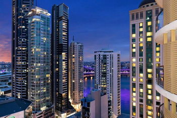 Riverview 2B2B Apt In CBD W/parking, Pool, Gym with Tourism Brisbane