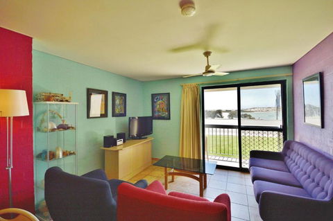 Riverview Holiday Apartment 25 - Kalbarri WA - Tourism Brisbane 1