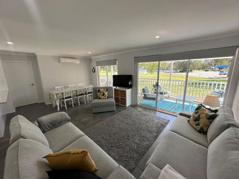 Riverview - South Yunderup - Tourism Brisbane 0