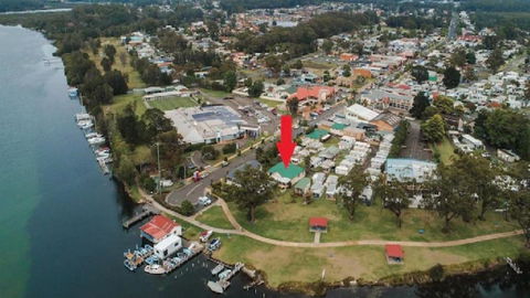 Riverfront Retreat - Sussex House Holiday Park - Tourism Brisbane 1