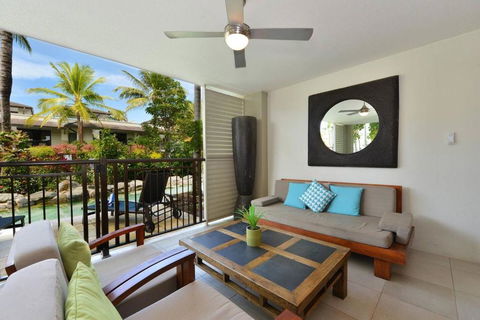 Resort-style Swim Out - A True Tropical Oasis - Tourism Brisbane 1