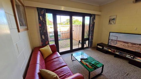 Rise N Shine - Affordable 50sqm Garden Apartment - Brisbane Tourism 2