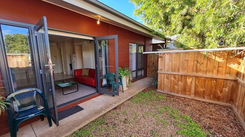 Rise N Shine - Affordable 50sqm Garden Apartment - Brisbane Tourism 0