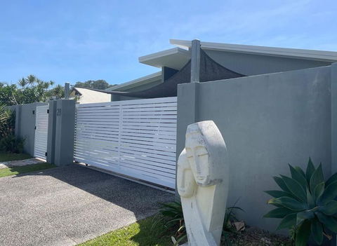 Relax At Trinity Beach Getaway, Blue Lagoon, Trinity Beach - Tourism Brisbane 1