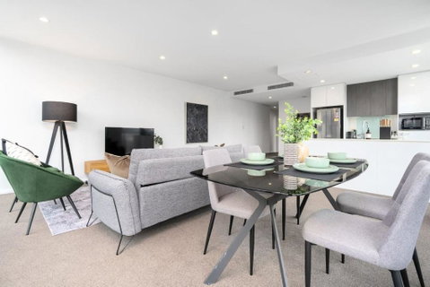 Roomy 2BR 2BA City-Centre Apt - Brisbane Tourism 1