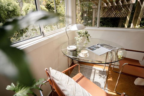 Romantic Garden Cottage With Home Cinema - Brisbane 4u 0