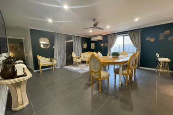 Royal Romanesque Holiday House In Dakabin with Tourism Brisbane