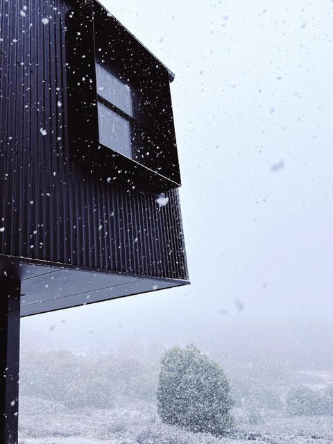 Roam Merrijig - Luxury Stay With Mountain Views - Foothills Of Mt Buller - Brisbane Tourism 3