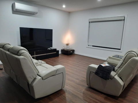 Rowville Stay - Home Away From Home - Tourism Brisbane 0