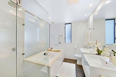 Rockpool No 4 Beachfront Unit - Brisbane 4u 3
