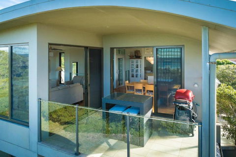 Rolling Waves 3 - Beach Access & Pet Friendly! - Brisbane Tourism 2