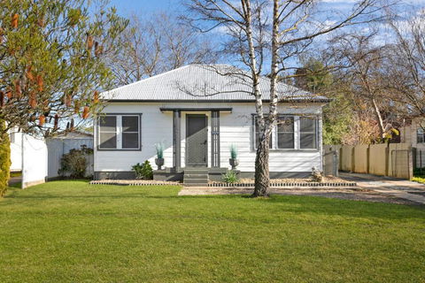 Ronelle Cottage - Tourism Brisbane 0