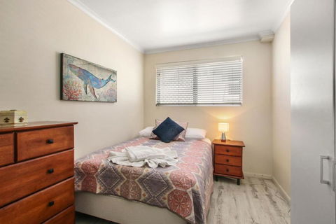 Rosalie Unit 1, 4 Margaret St, Kings Beach - Tourism Brisbane 2