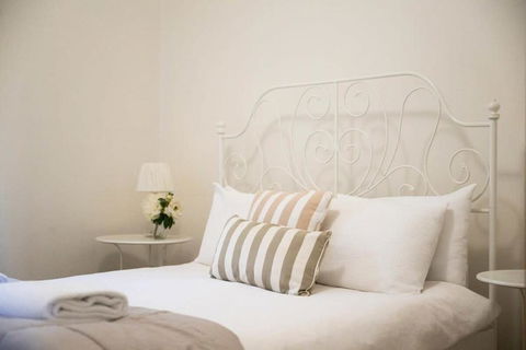 Rose Cottage - Mayfield Vineyard Orange - Tourism Brisbane 2