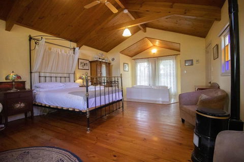 Rose Petal Cottage - Tourism Brisbane 0