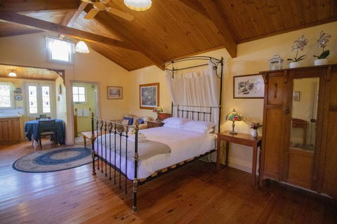 Rose Petal Cottage - Tourism Brisbane 2