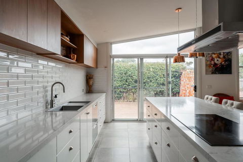 Rose Villa Heritage Home With Parking & WiFi - Tourism Brisbane 2