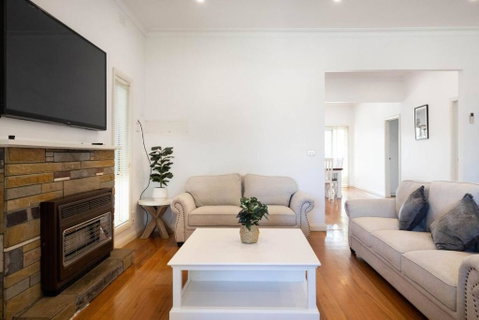 Rosebud Reset - A Beachside Group Getaway - Brisbane Tourism 1