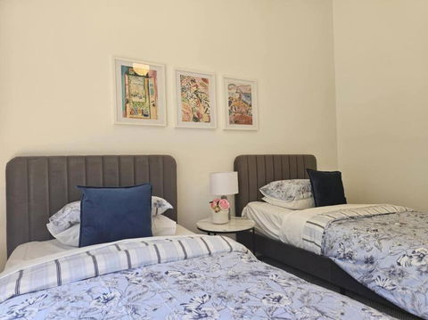 RoseIris Cottage - City Charm In Central West Hobart - Tourism Brisbane 3