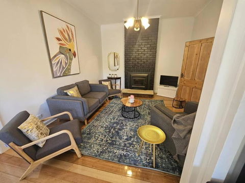 RoseIris Cottage - City Charm In Central West Hobart - Tourism Brisbane 1