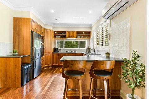 Roselawn Manor - 5 Bedroom Entertainer - Brisbane Tourism 0