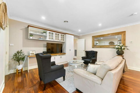 Roselawn Manor - 5 Bedroom Entertainer - Brisbane Tourism 2
