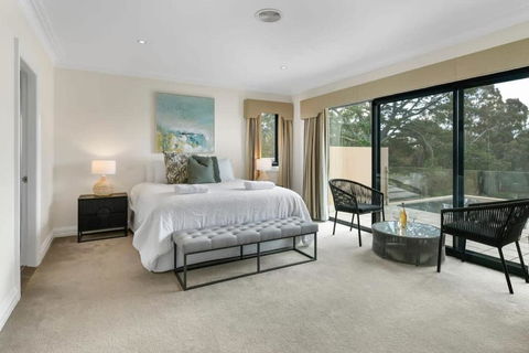 Roselawn Retreat - Pool, Incredible Views, Sleeps 8 - Brisbane Tourism 2
