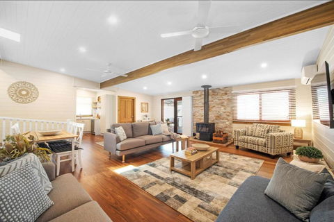 Rosemill Cottage - Mobility Friendly Accommodation Never Looked Better! - Tourism Brisbane 1