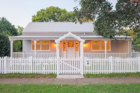 Rosemill Cottage - Mobility Friendly Accommodation Never Looked Better! - Tourism Brisbane 3