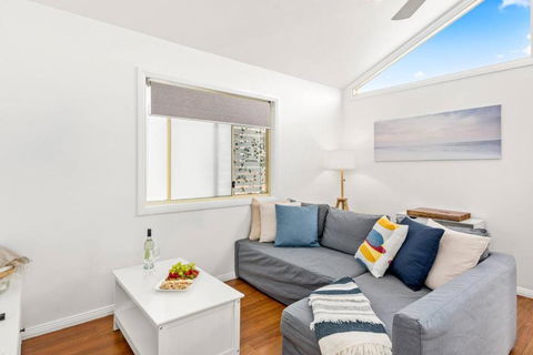 Rothery Escape - A Cosy Coastal Cottage - Tourism Brisbane 1