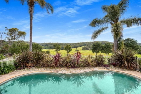 Roxy - A Secluded Luxury Estate Near Berry, Where Serenity Meets Family Comfort - Tourism Brisbane 0