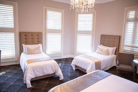 Royal Hotel Randwick - Brisbane Tourism 1