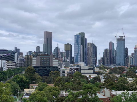 Royal Lodge - A Luxury Lifestyle - Tourism Brisbane 1