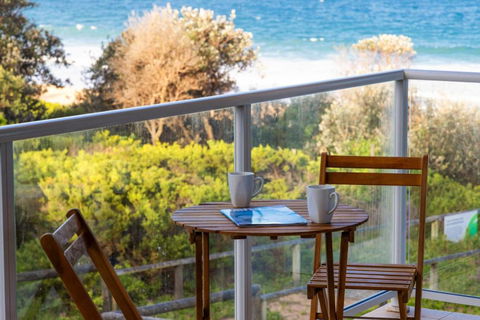 Royal Surf - Direct Beachfront - Brisbane Tourism 1