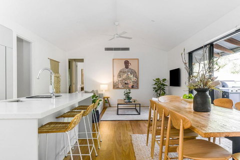 Rubber Soul - Brisbane Tourism 1