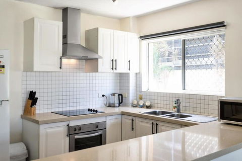 Runaway Bay Waterfront Delight - Tourism Brisbane 3